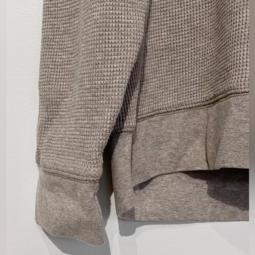 Everlane Mens Waffle Long-Sleeve Crew Tee thermal organic cotton shirt